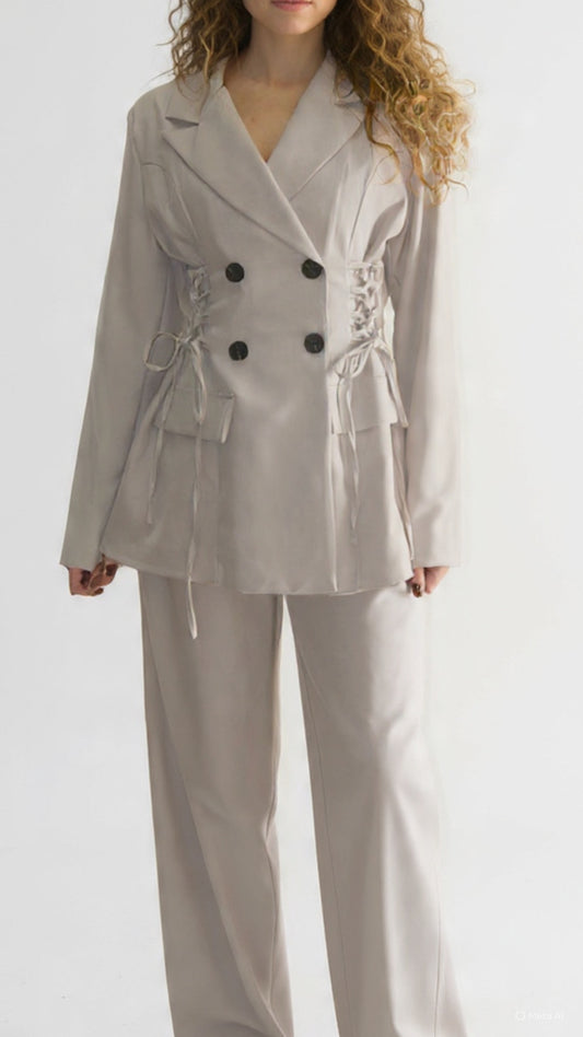 Tailleur whit laces
